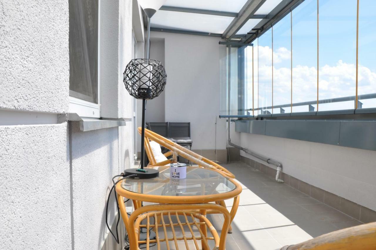 Apartamento Apartament Kwiatkowskiego Varsóvia