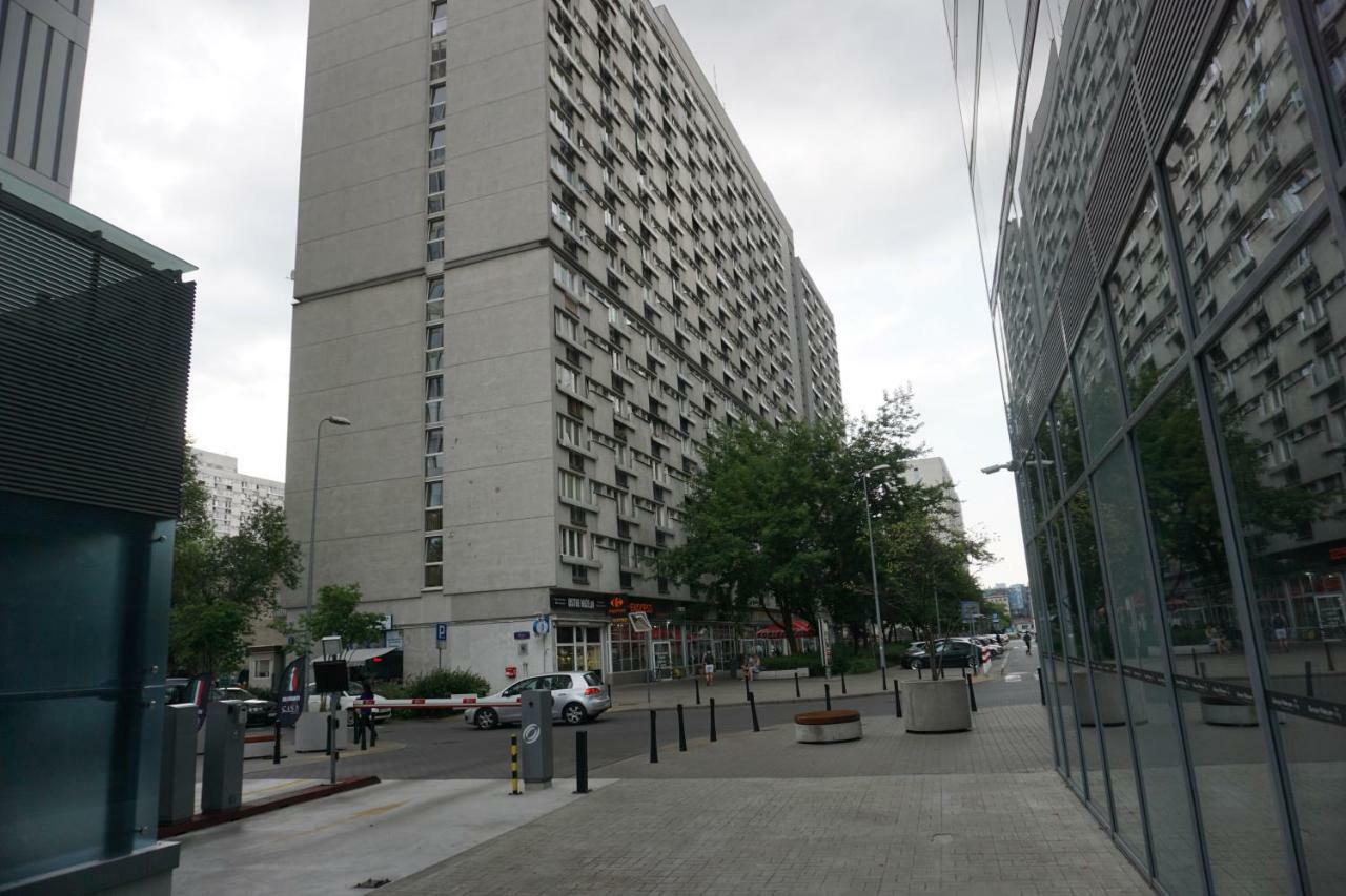 Metro Rondo Onz Căn hộ Warsaw