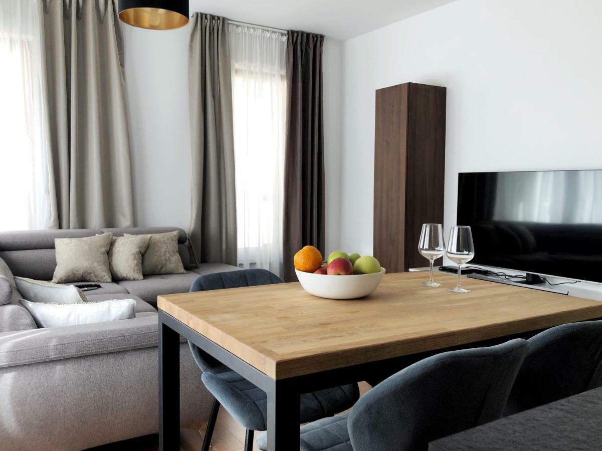 Modern City #4 Park Place Apartment