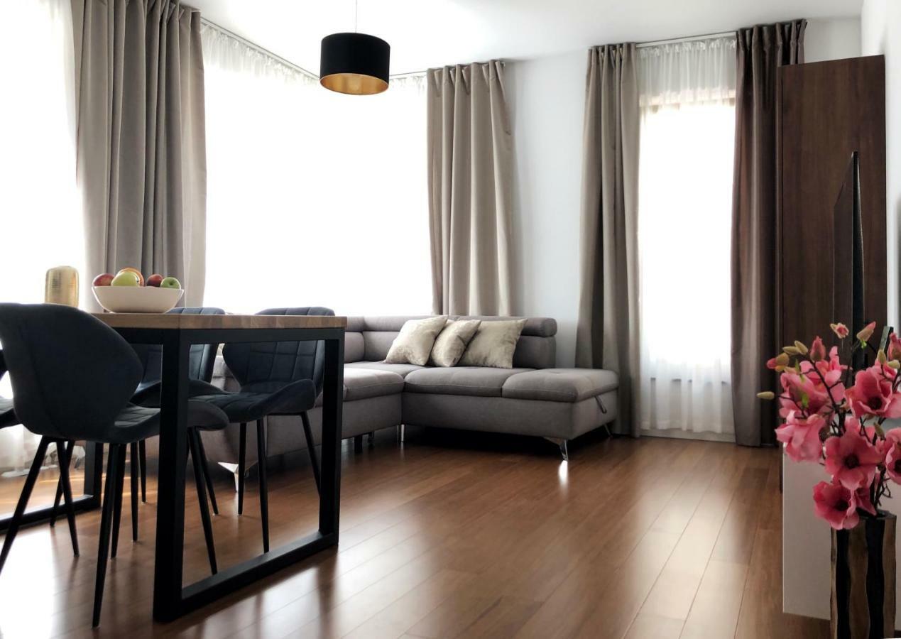 Modern City #4 Park Place Apartment *