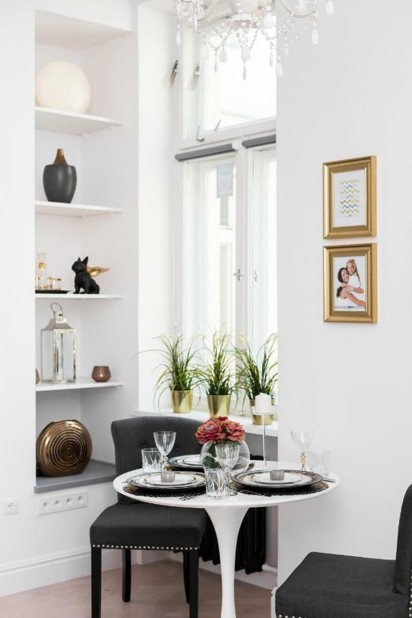 Center By Renters
