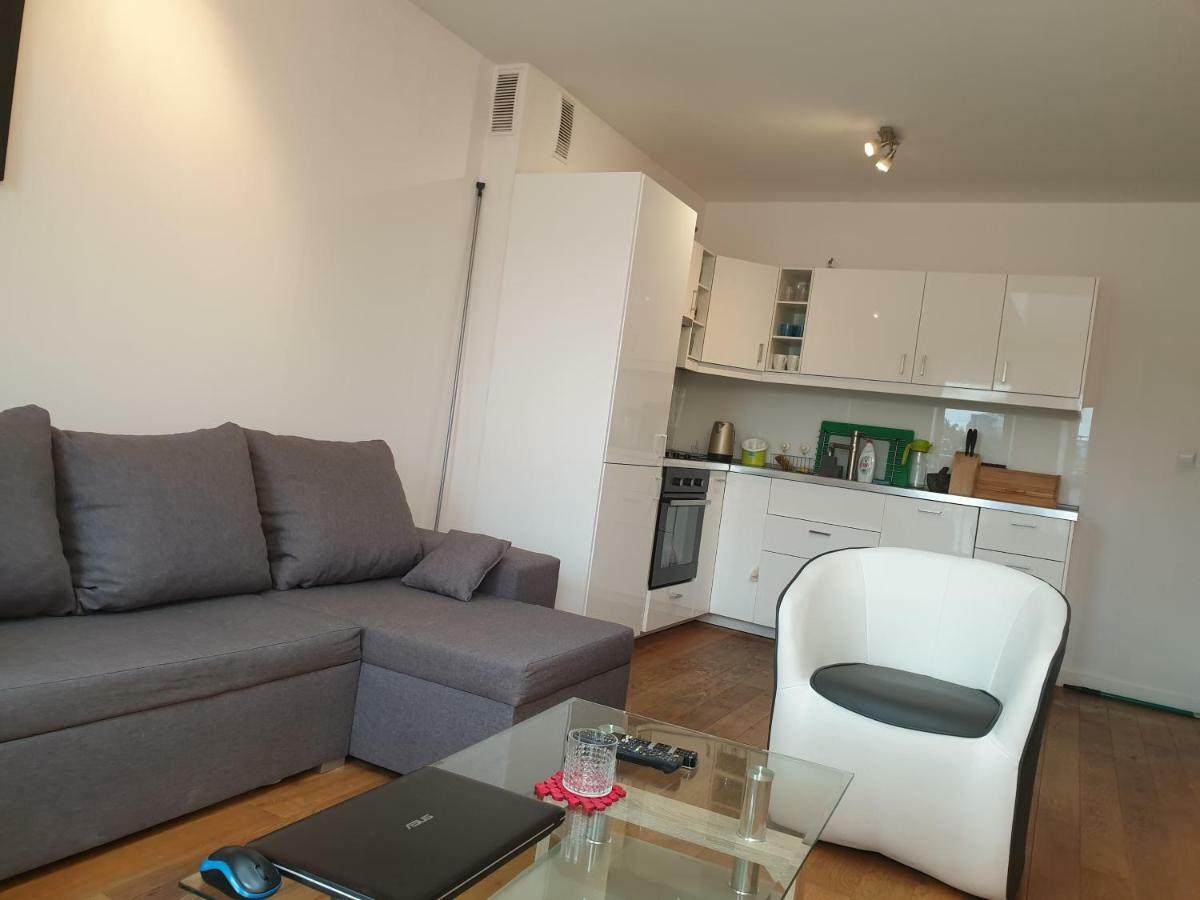 Apartment Rondo Wiatraczna 10 Min To City Center 7 Min To River