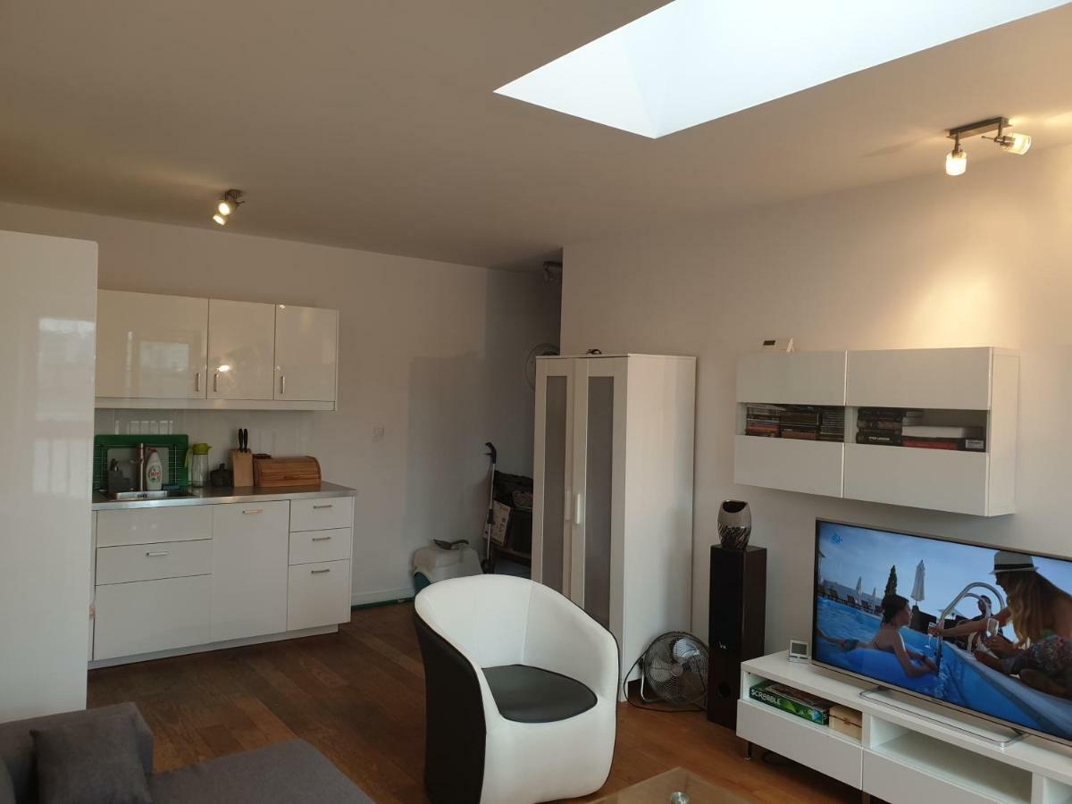Rondo Wiatraczna 10 Min To City Center 7 Min To River *