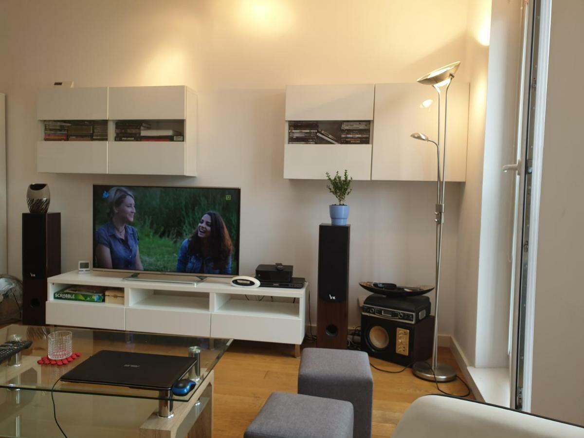 Rondo Wiatraczna 10 Min To City Center 7 Min To River Apartment