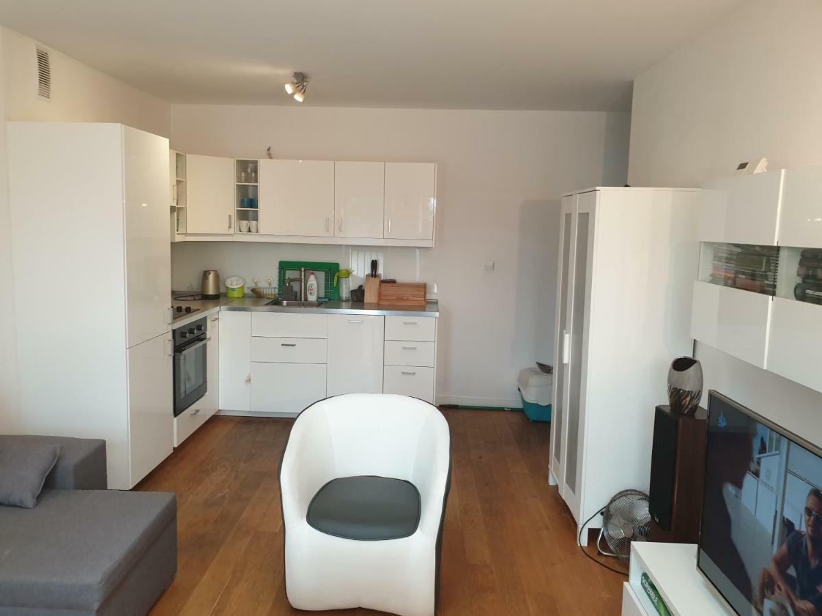 Apartment Rondo Wiatraczna 10 Min To City Center 7 Min To River *