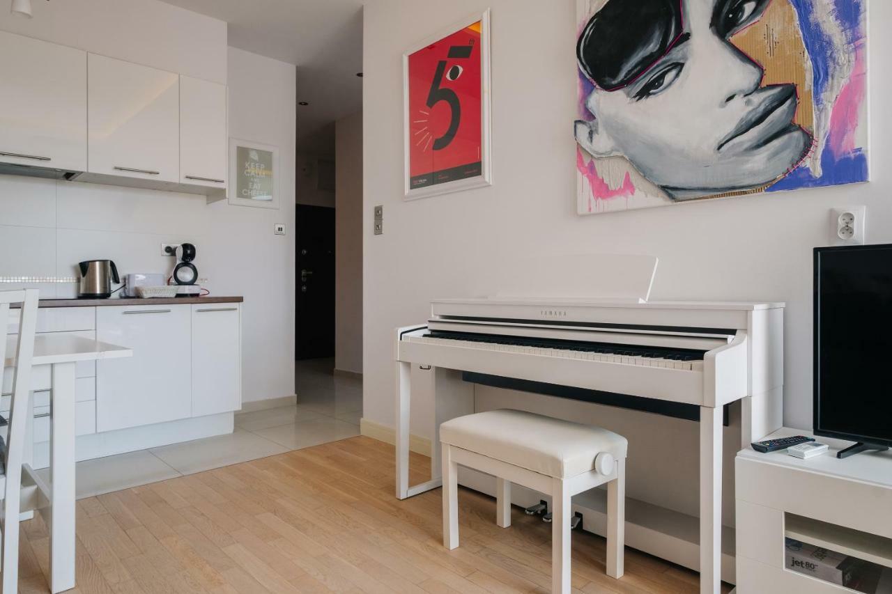 Apartament Modern Across The Ponds Warszawa