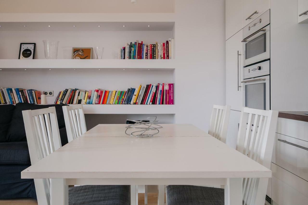 Apartament Modern Across The Ponds Warszawa