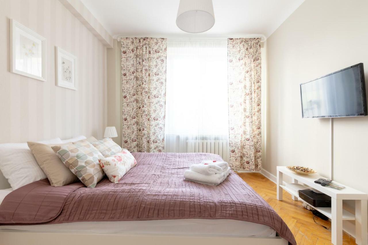 Chmielna Apartment *
