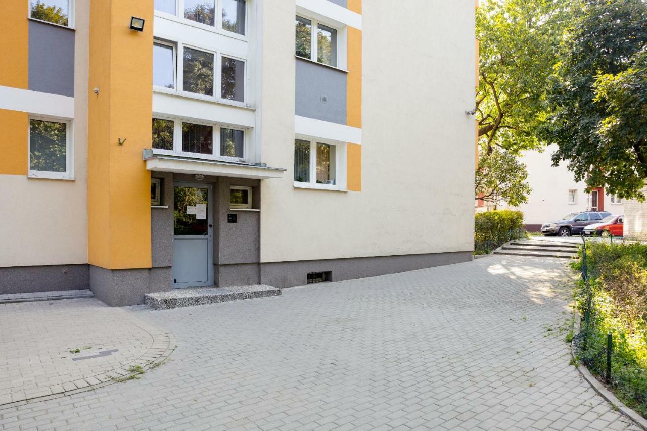 Klimatyczne Metro Slodowiec Apartment Warsaw