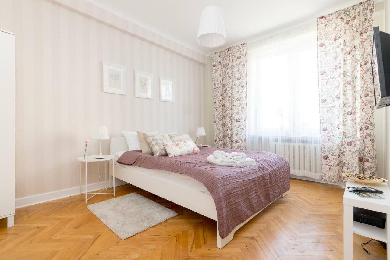 Apartment Chmielna Warschau