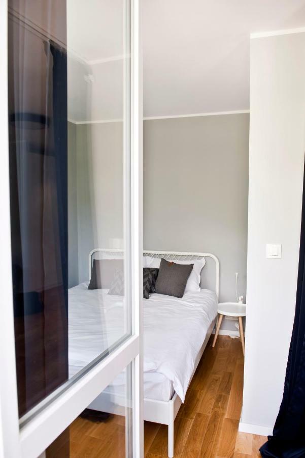 Apartment Powisle With Balcony Warsaw