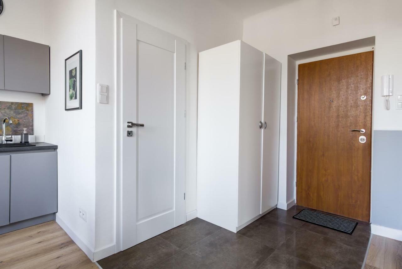 Center Apartment *