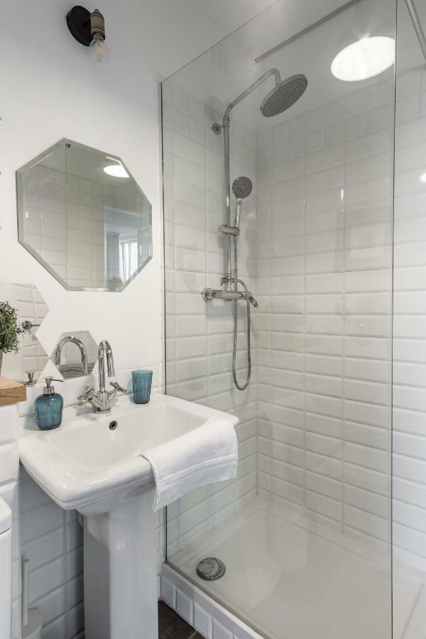 Center Apartment *