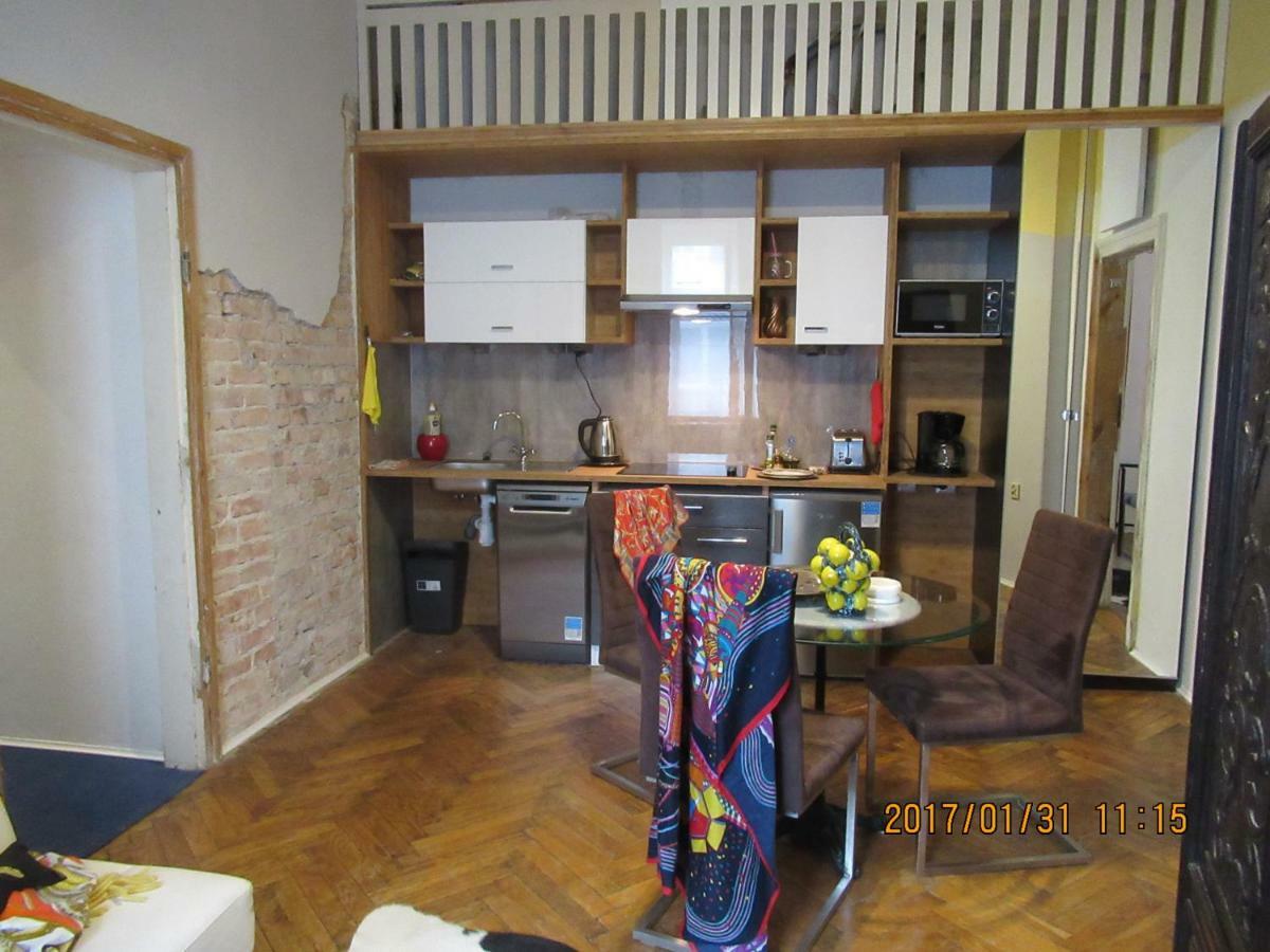 Bagatela 14