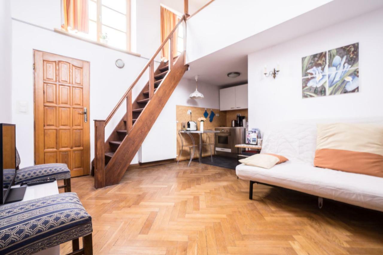 Rynek Starego Miasta Apartament *