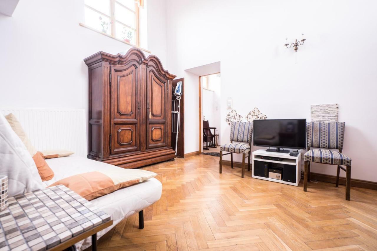 Rynek Starego Miasta Apartament *