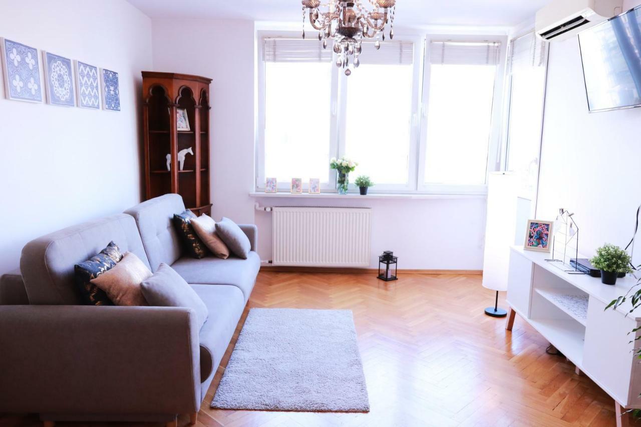 Apartment Cozy And Great Location By Cooee Warsaw