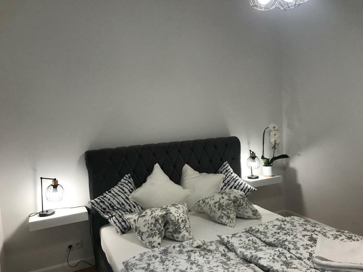 Stare Miasto Swietojerska 12 Apartment Warsaw