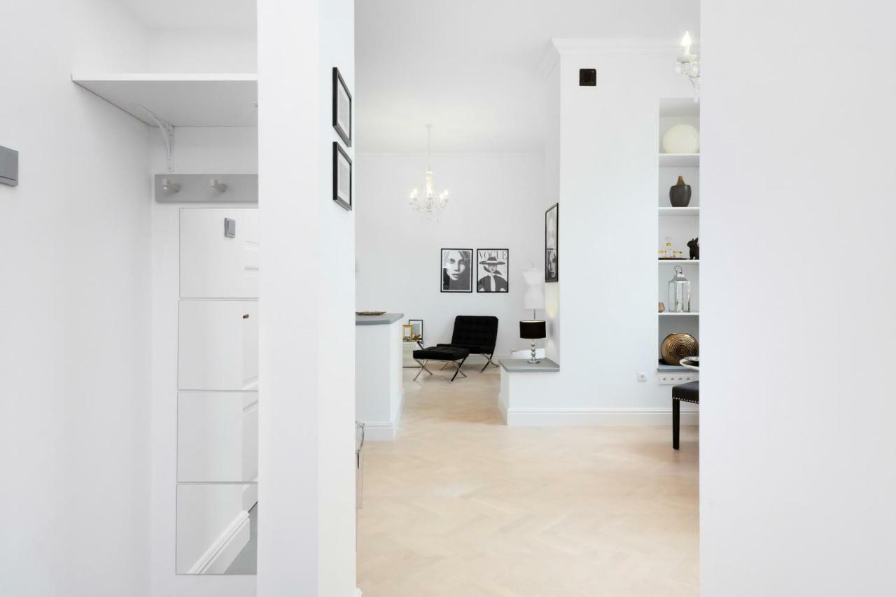 Center By Renters * Warschau