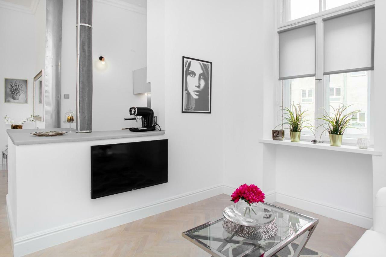 Center By Renters * Warschau