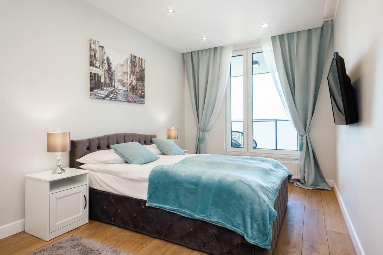 Aura Sky By Renters Apartamento Varsóvia