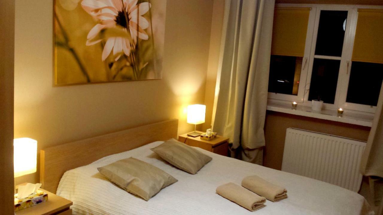 Studio Zelazna - Near Old Town Apartment *
