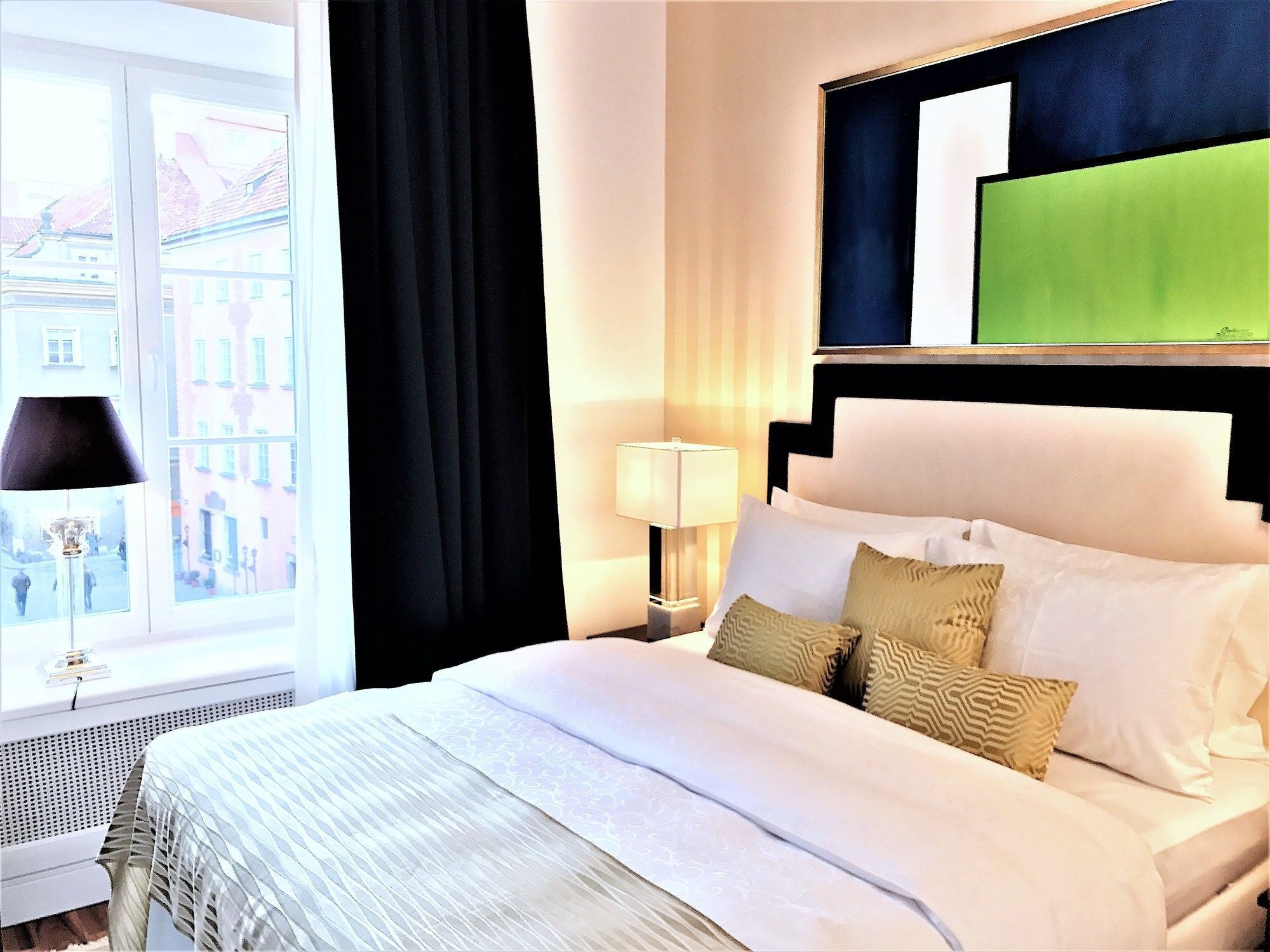 Luxury Collection Mondrian Market Square Apartment Warsaw
