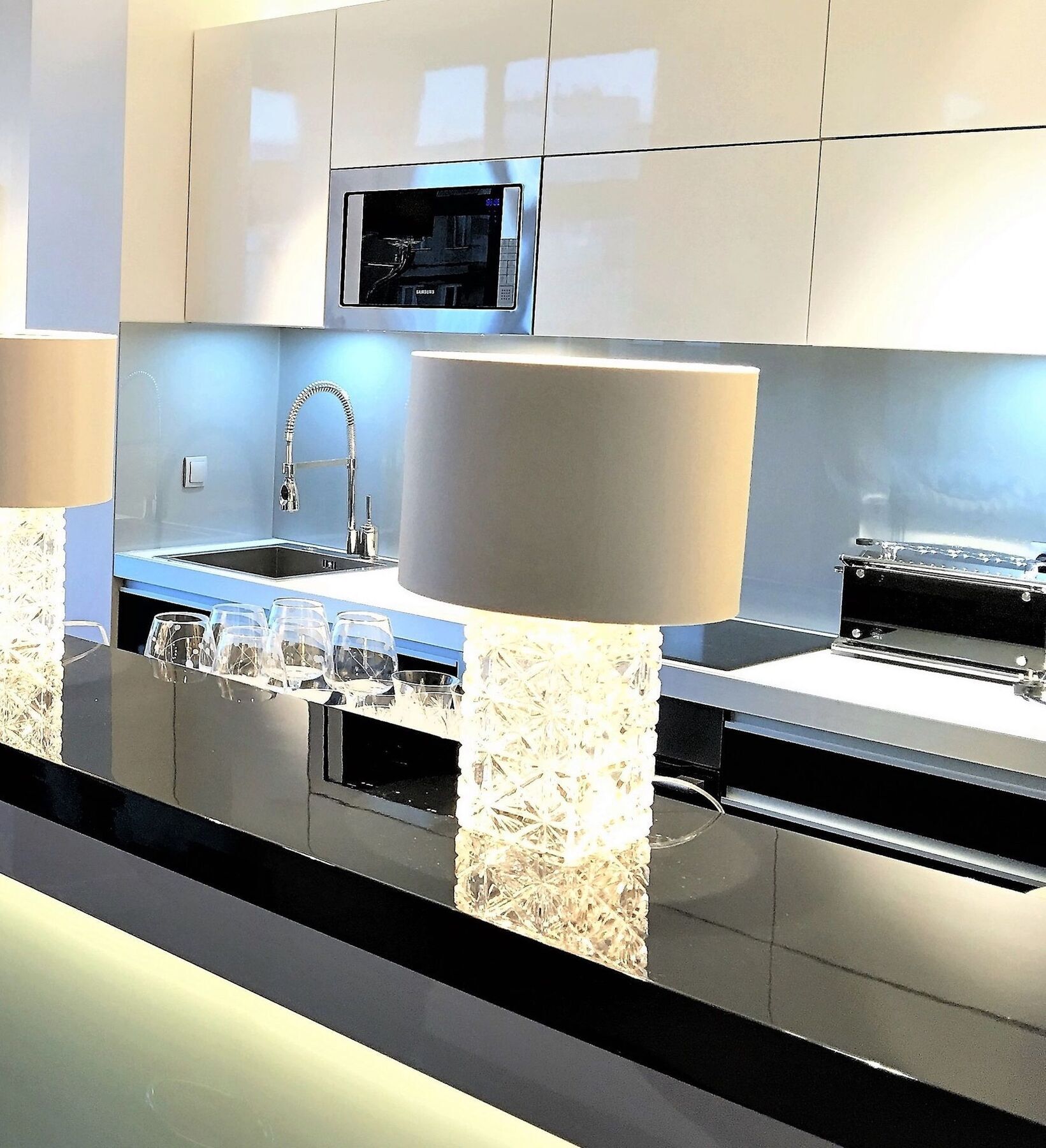 Luxury Collection Mondrian Market Square Apartment *