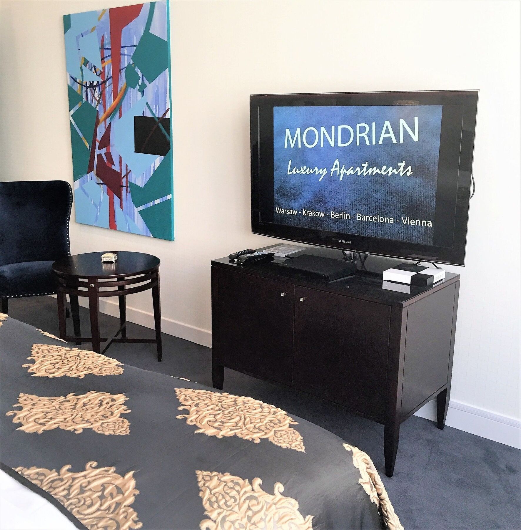 Luxury Collection Mondrian Market Square Apartment *