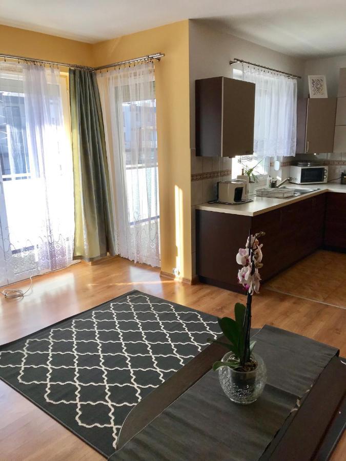 Warszawa, 2 Pokoje, Balkon, Blisko Centrum Onkologii, Novum, Wifi Apartment