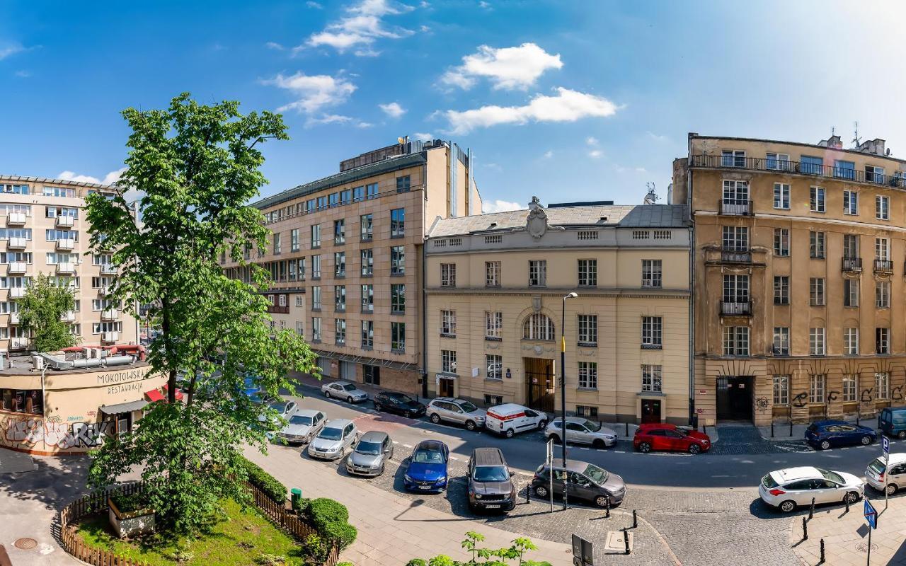 Mokotowska 67: Private With Balcony Near Us Embassy Warsaw