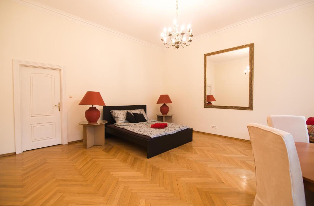 Charme De * Warsaw
