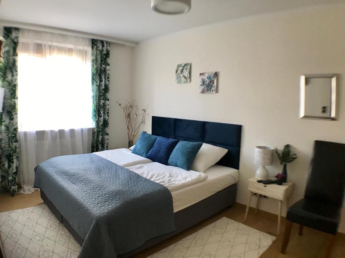 Stadium Apartment *