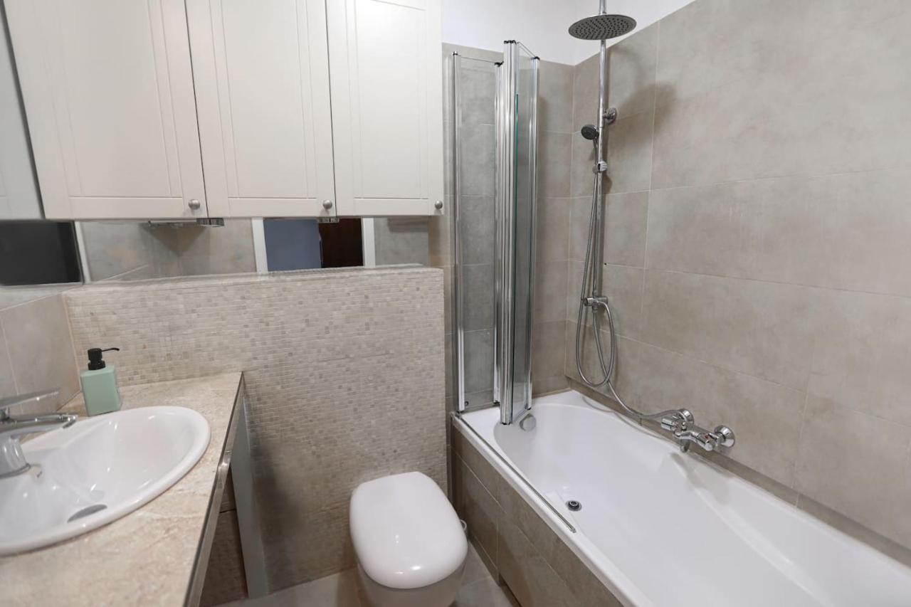 Bright And Charming- Golden Apartments- Old Town Apartment *