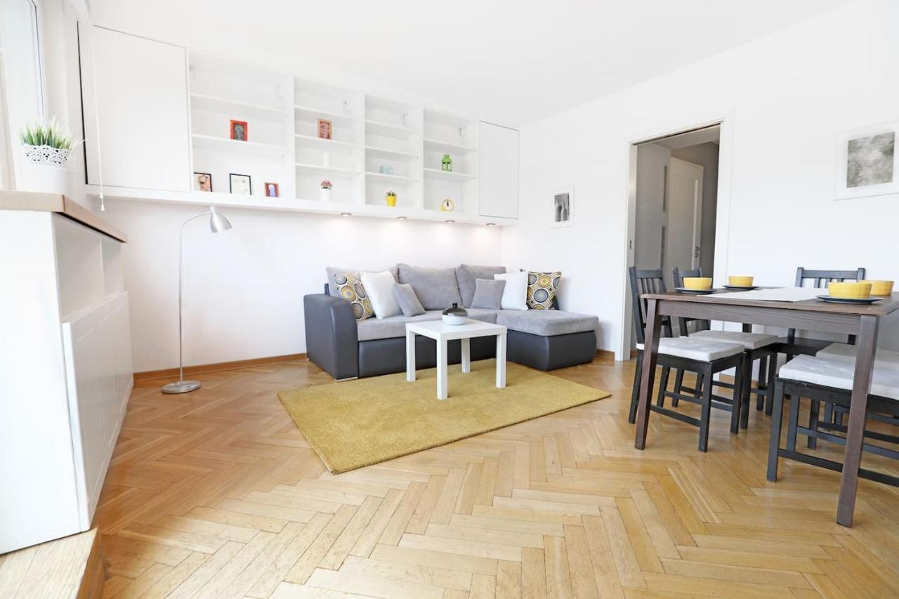 Bright And Charming- Golden Apartments- Old Town