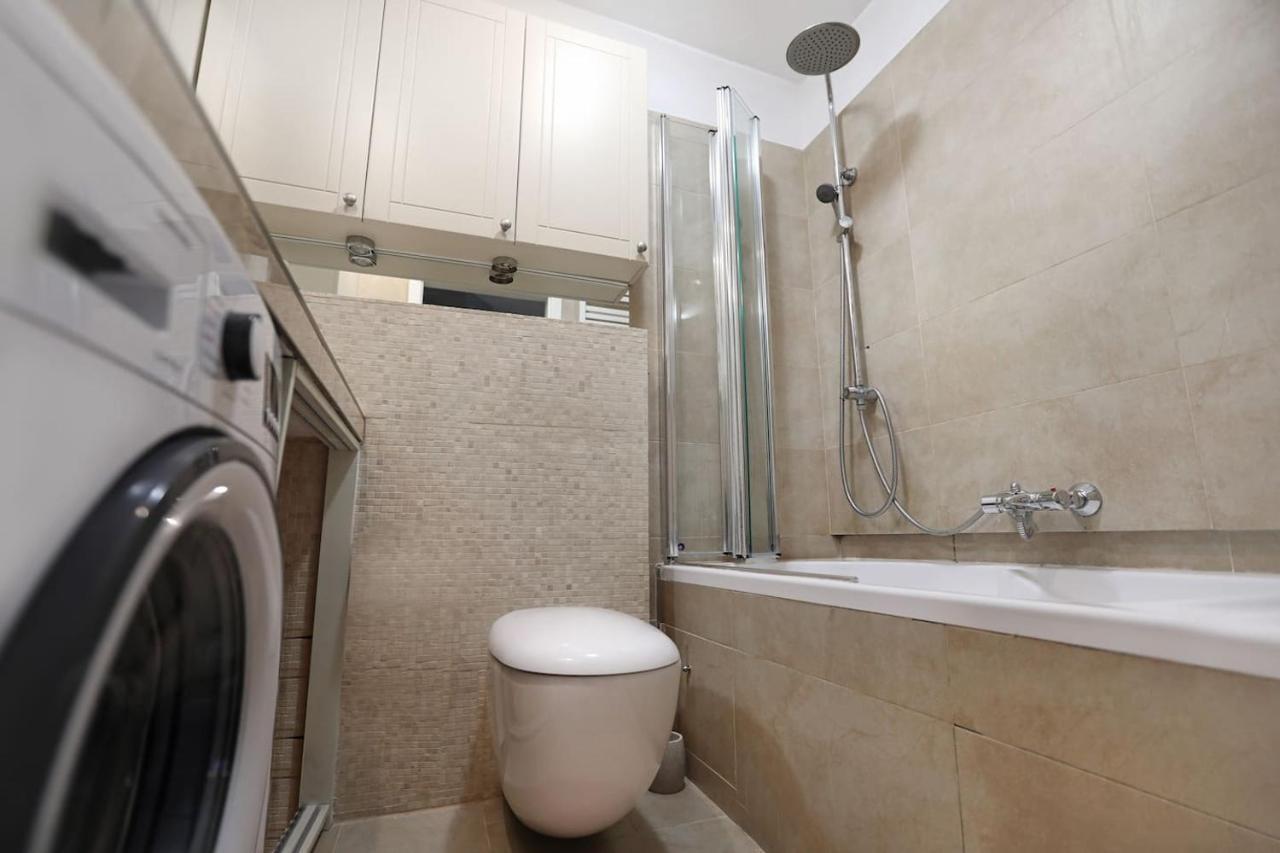 Bright And Charming- Golden Apartments- Old Town