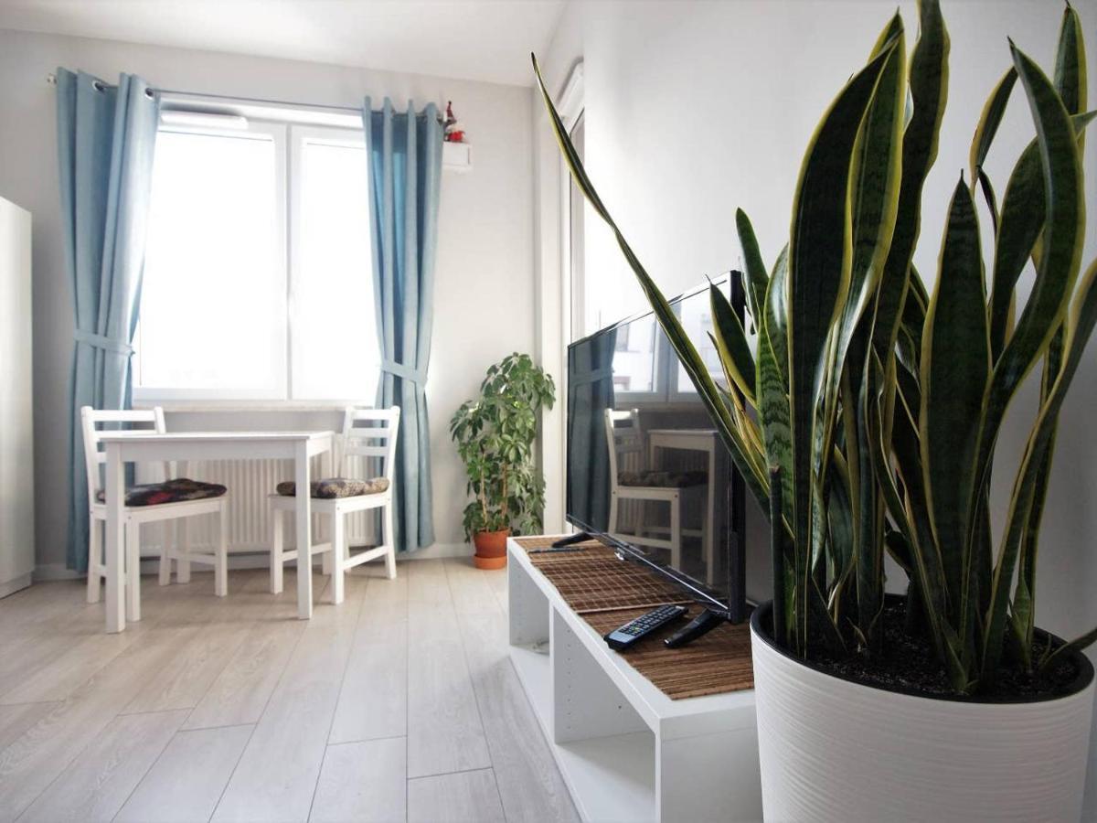Airport Blue Apartamento