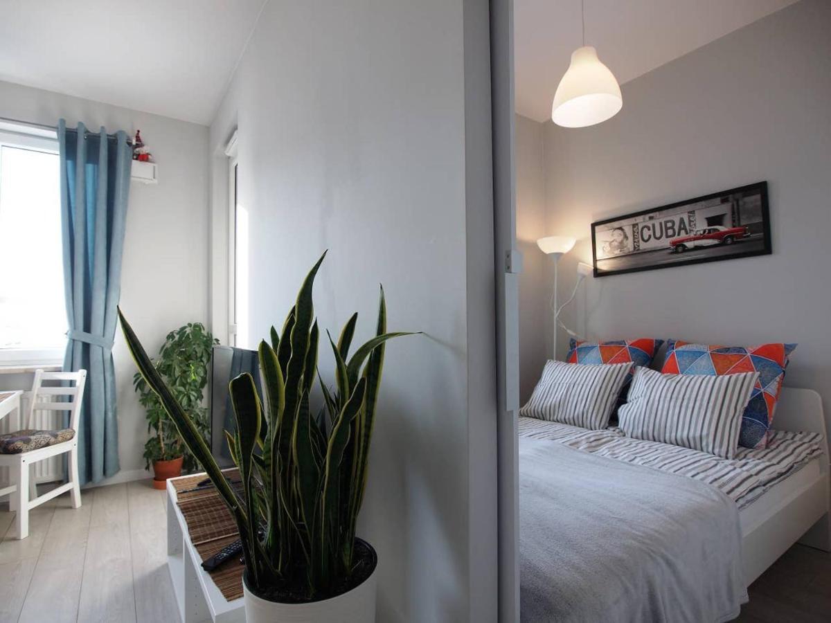 Airport Blue Apartamento *