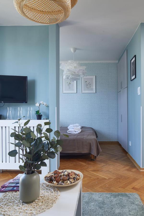 Park Mirowski Apartment