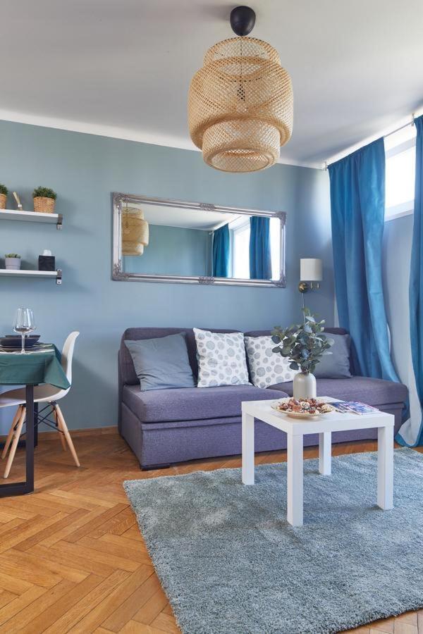 Park Mirowski Apartment