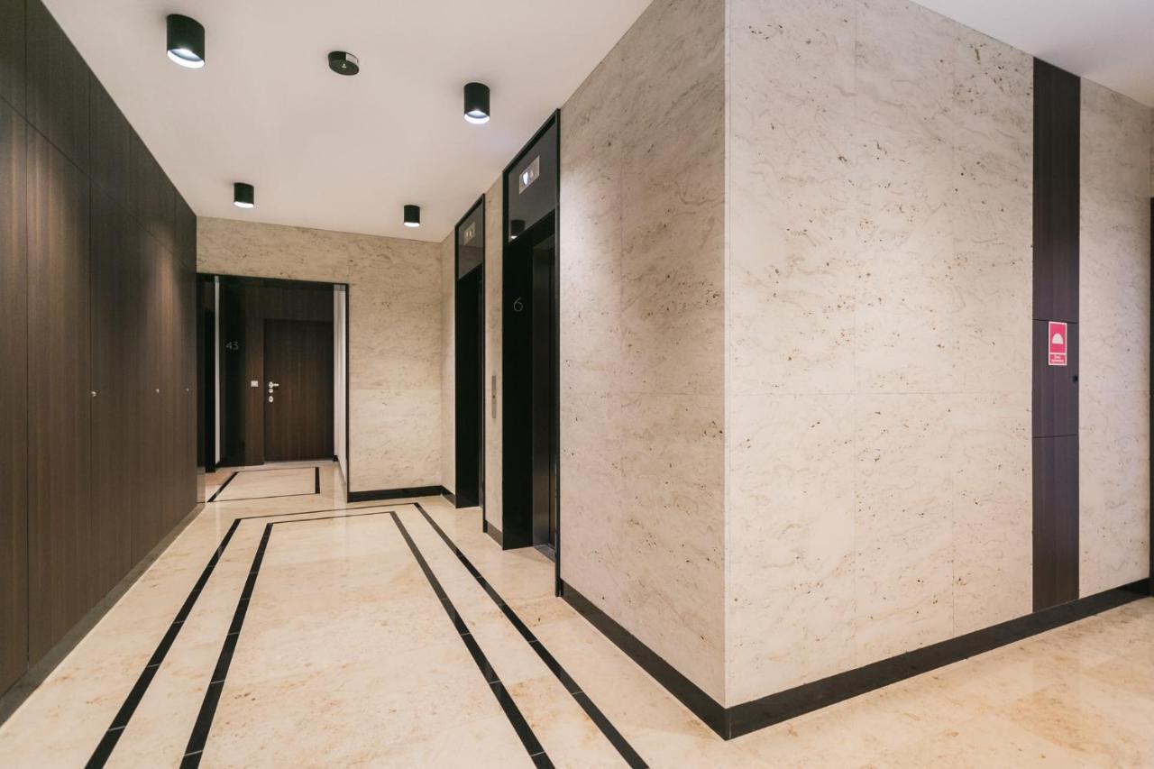 Modern Business In City Center Apartment
