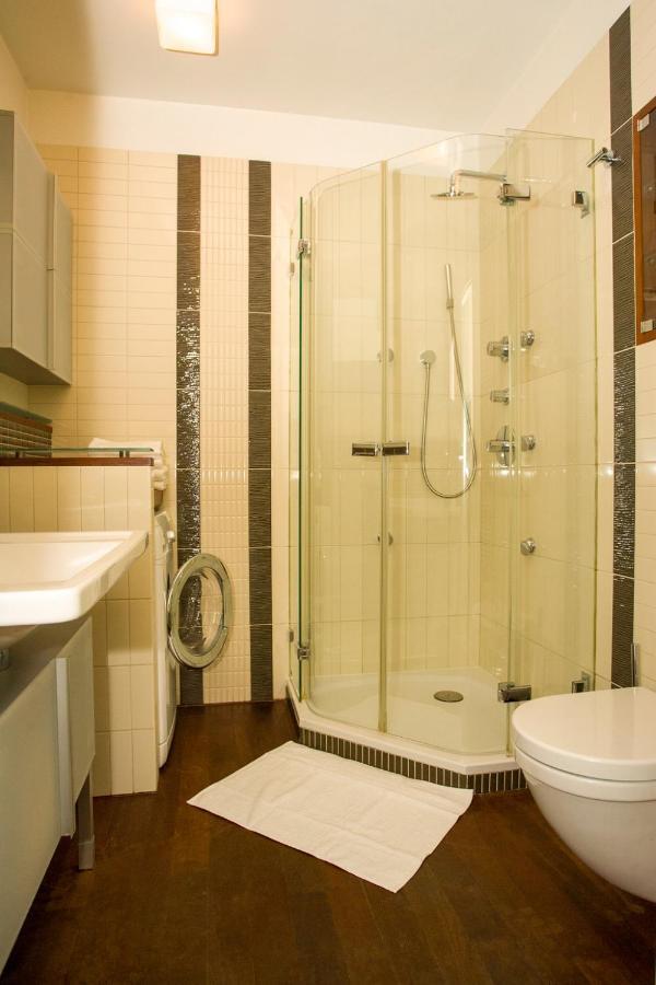 Apartment Szucha By Global