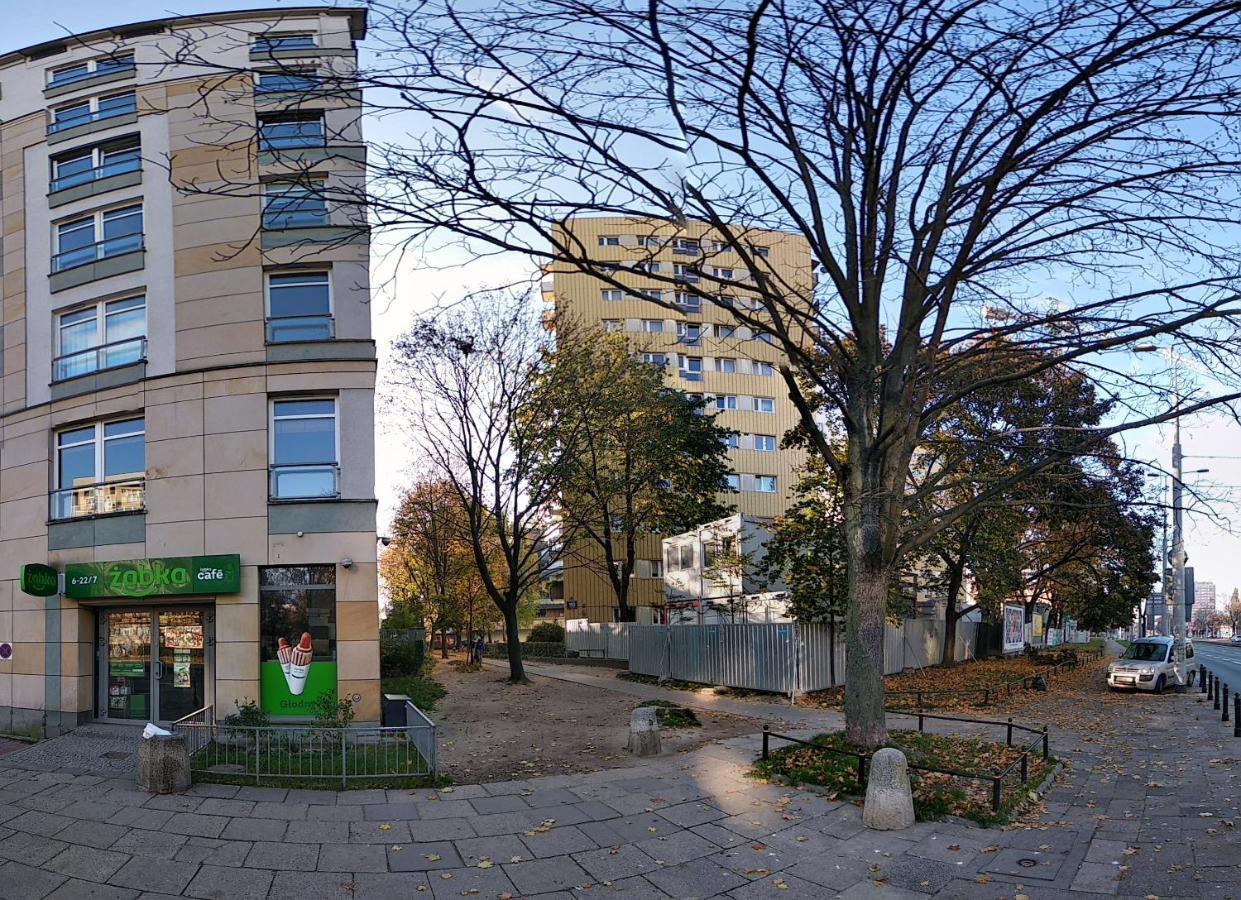Studio Zelazna Near Old Town Apartment