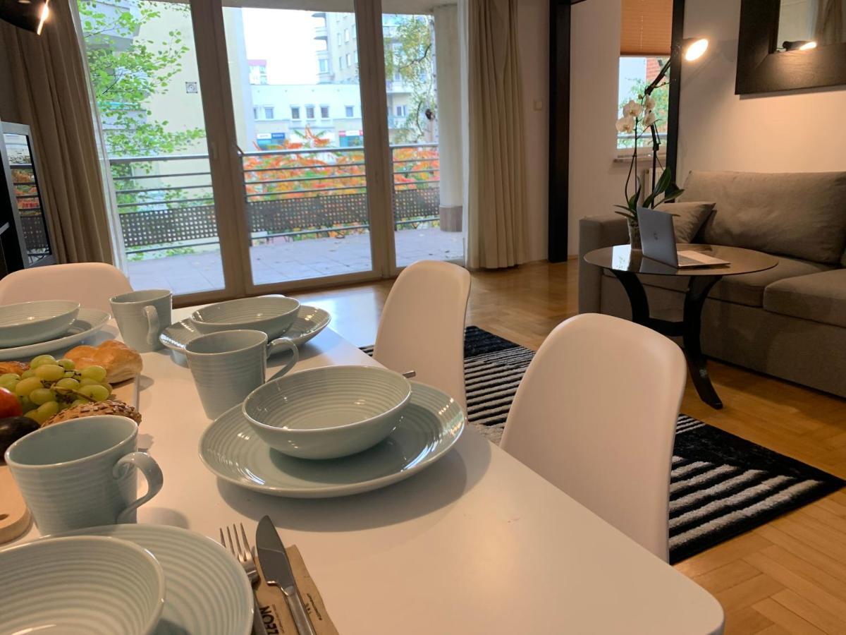 Apartment Modern 1br Flat In Heart Of With Parking Warschau
