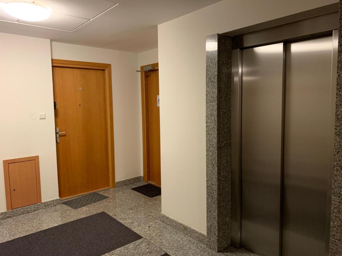 Modern 1br Flat In Heart Of With Parking Warschau