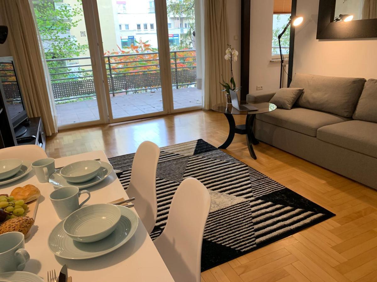 Modern 1br Flat In Heart Of With Parking