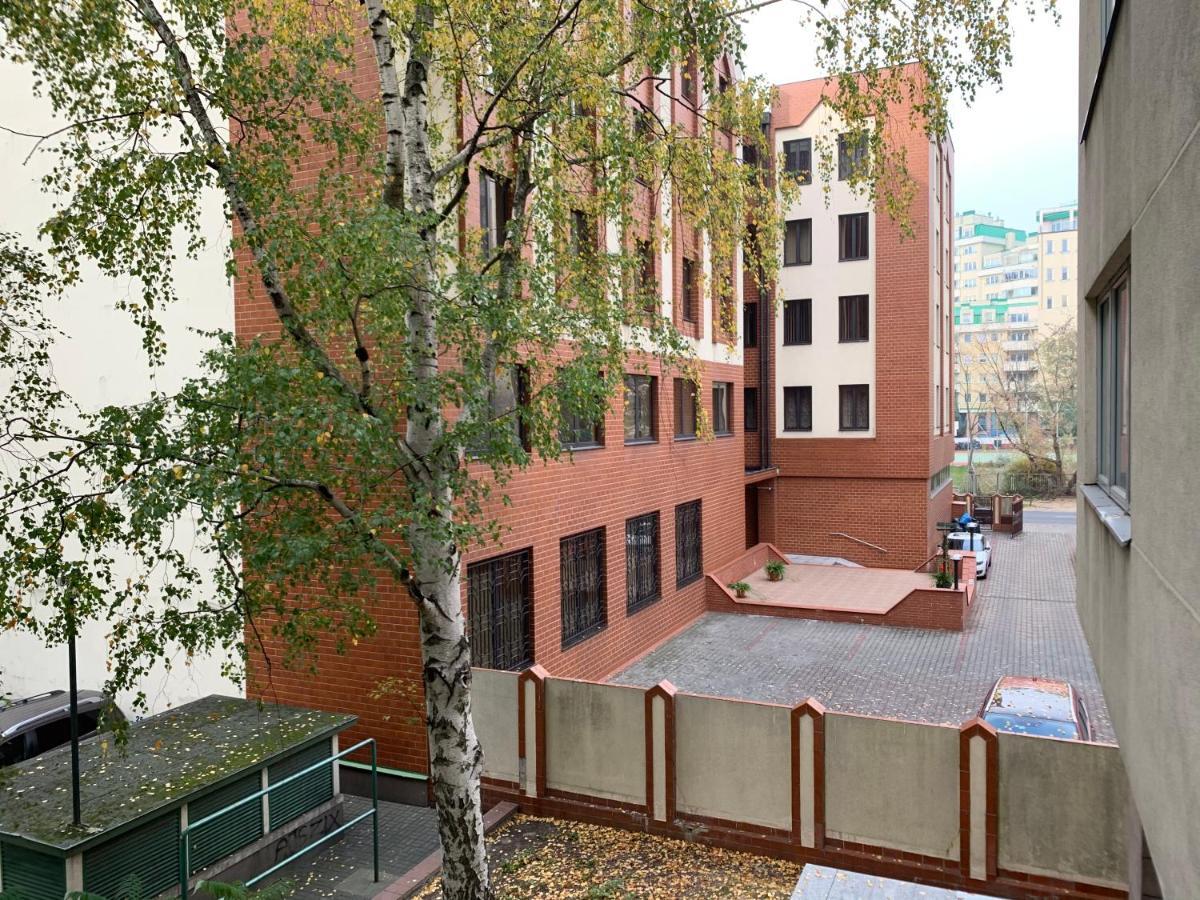Modern 1br Flat In Heart Of With Parking Apartment Warschau