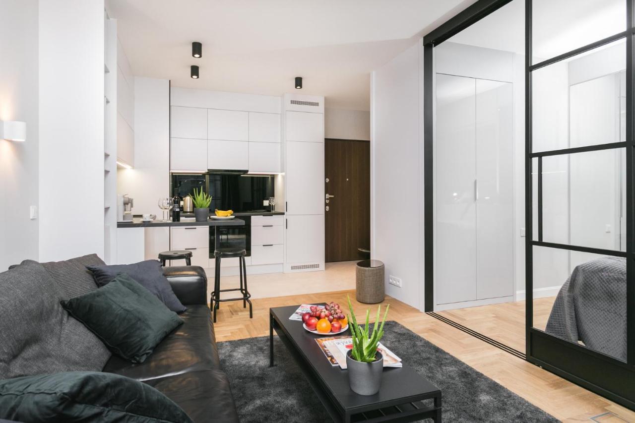 Modern Business In City Center Apartment *