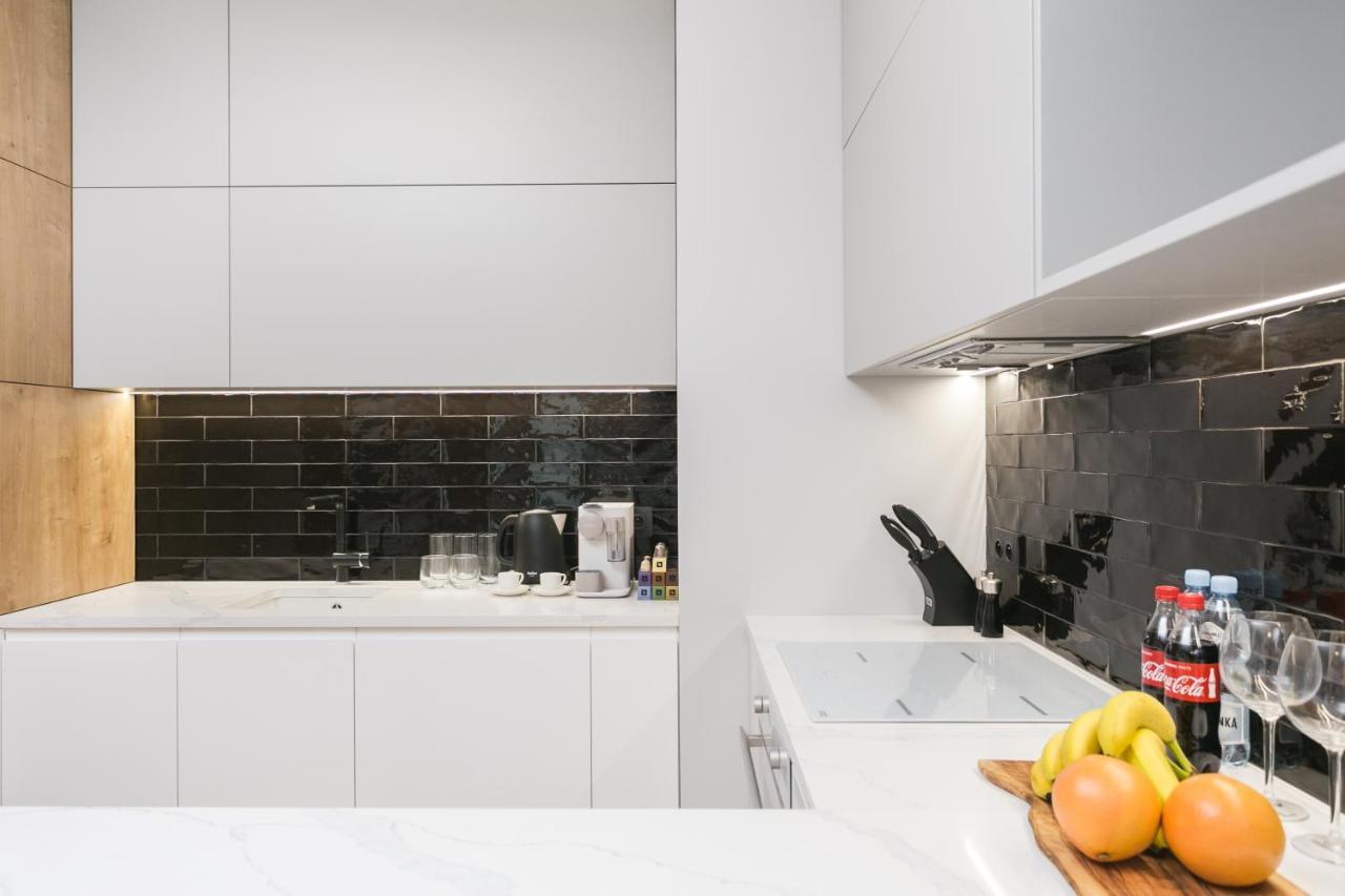 Apartment Modern Business In City Center