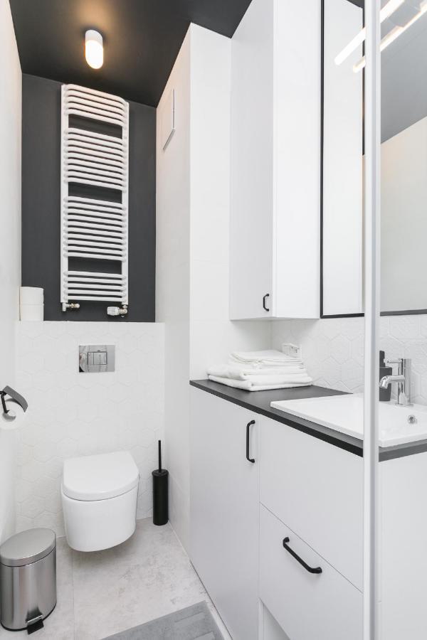 Apartment Modern Business In City Center